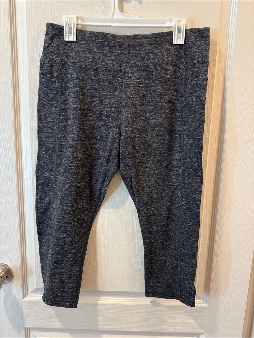 Athletic Works Dark Heather Charcoal Capri Leggings